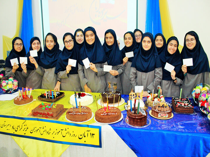 قدردان ظرفیت‌های برتر سرمایه انسانی در حوزه دانش آموزی باشیم