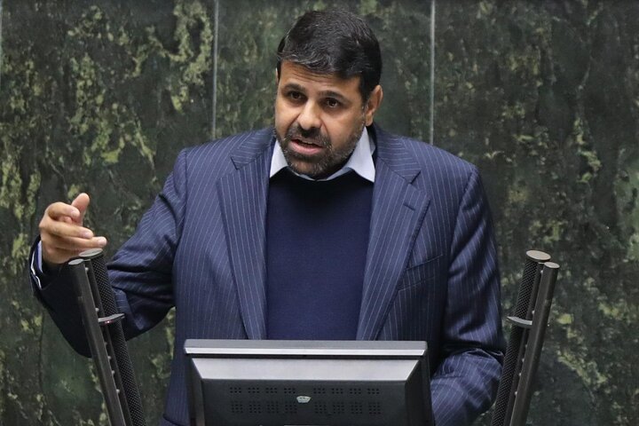 انتقاد نادری از وضعیت معیشتی مردم