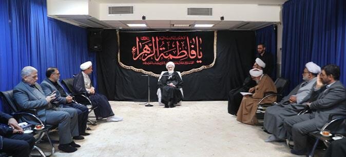دیدار جمعی از نمایندگان مجلس با آیت الله العظمی نوری همدانی