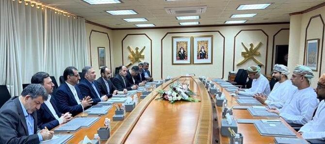 زیرساخت‌های مالی و لجستیکی با حمایت دولت‌های ایران و عمان فراهم شود