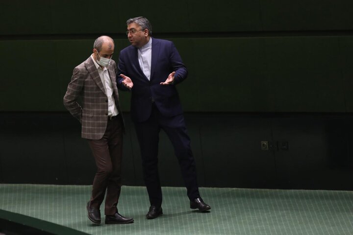 نشست علنی 11 دی