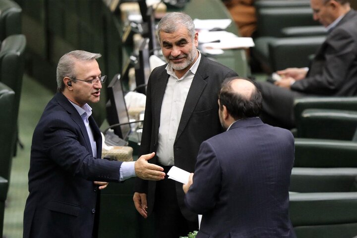 نشست علنی 11 دی