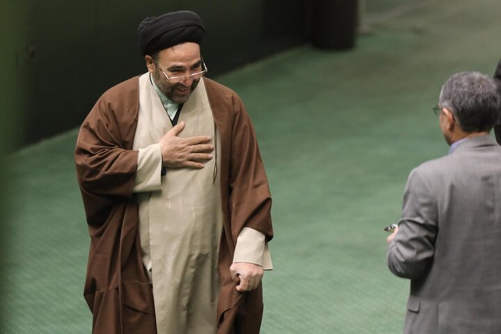 نشست علنی 11 دی