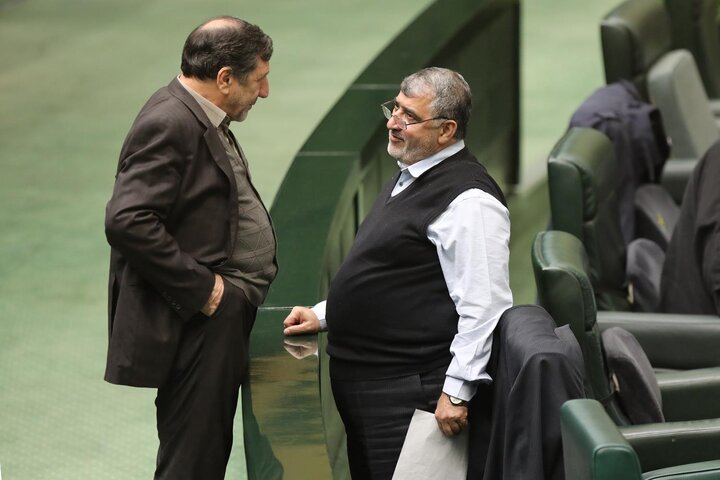 نشست علنی 11 دی