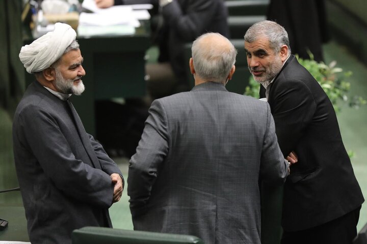 نشست علنی 11 دی