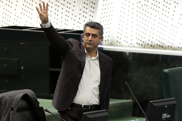 نشست علنی 11 دی