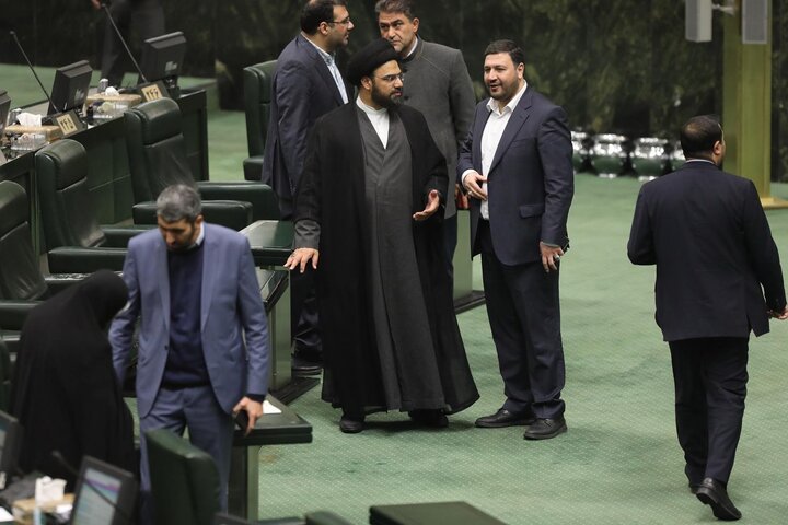 ترخیص و صدور گواهی پایان تعهد پزشکان منوط به تعیین جایگزین از جانب وزارت بهداشت خواهد بود