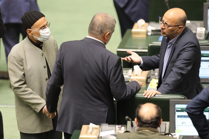 نشست علنی 11 دی