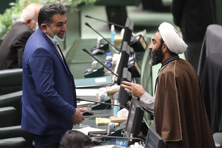 نشست علنی 11 دی