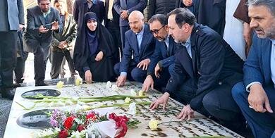 قالیباف در مزار شهدای شهرستان نیشابور حضور یافت