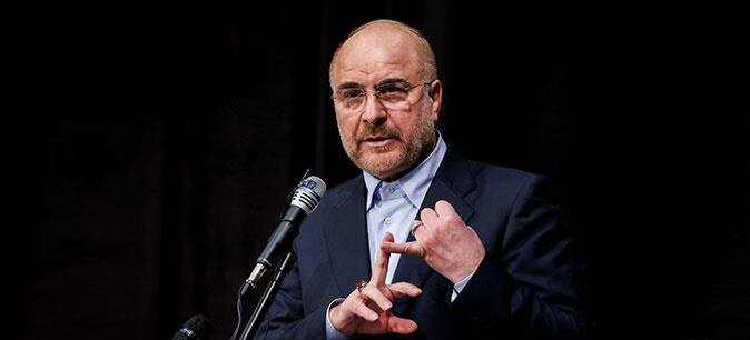 امروز مبارزه ما مسئولان مبارزه با گرانی و تحول در عرصه اقتصادی است