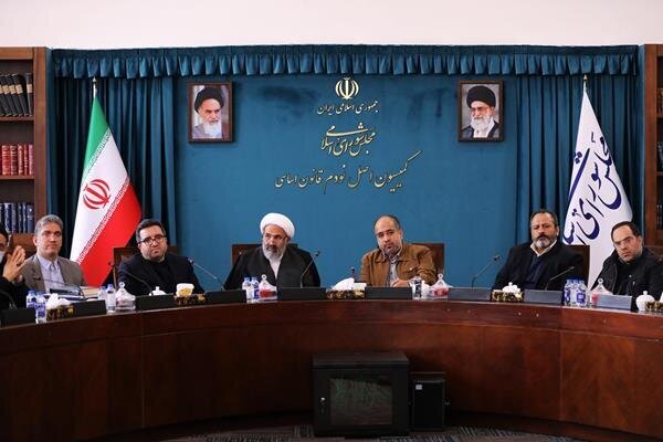 بانک مرکزی اجازه استفاده از ابزارهای مالی غیر فیزیکی را ندارد