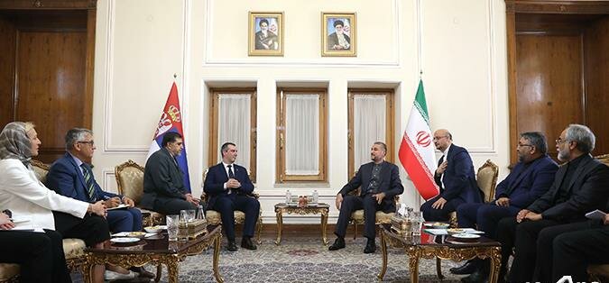 نباید به بهانه آزادی بیان اجازه توهین به مقدسات ادیان الهی داد شود