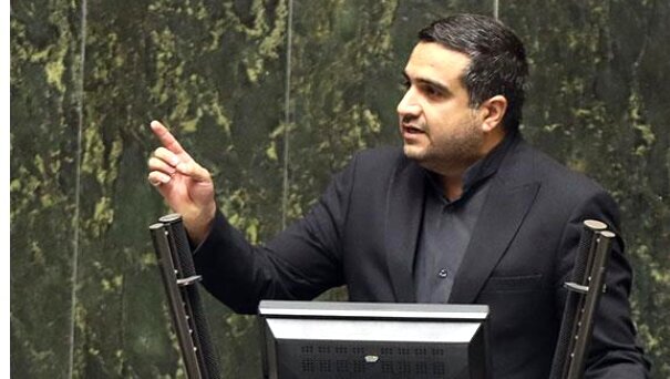 ناتوانی بیمه‌ها مانع بزرگ حذف ارز ترجیحی دارو است