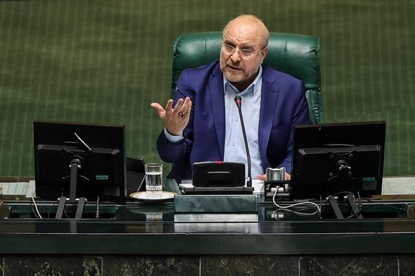  با کاهش بیش از ۱۰۰ هزار معلم در کشور مواجهیم