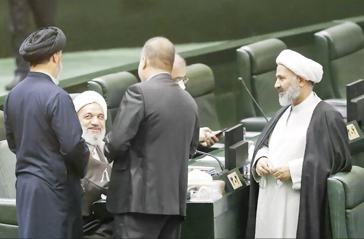 یک بام و دو هوای عاشقان طرح صیانت و فیلترینگ/ جبهه پایداری در تلگرام چه می‌کند؟! 