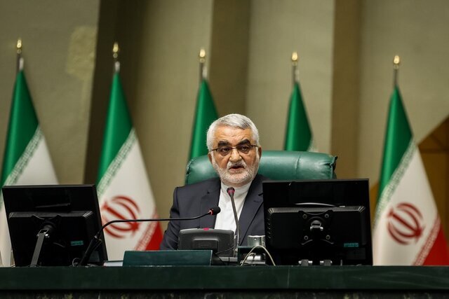 بروجردی: خارج از مسأله هسته‌ای و تحریم‌ها با آمریکا هیچ مذاکره‌ای نداریم