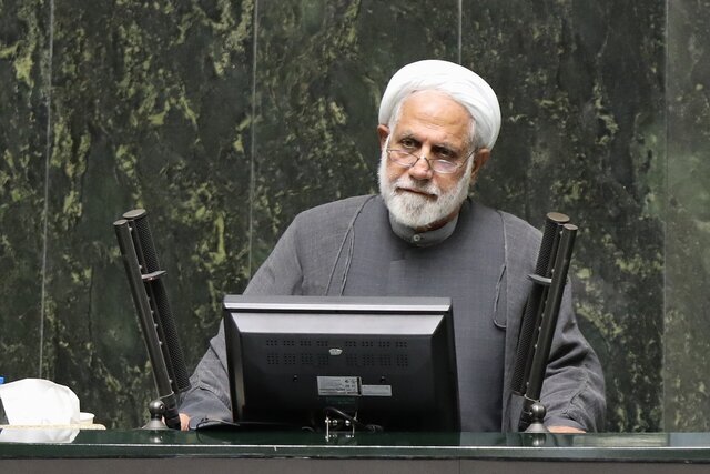 احمدی: قانون همسان‌سازی حقوق بازنشستگان تأمین اجتماعی اجرا شود