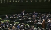 جمعی از نمایندگان مجلس خواستار رسیدگی به تخلفات ایران خودرو در قرعه‌کشی‌ها شدند