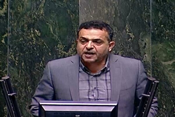 صوفی: مجلس به صورت جدی به موضوع شعار سال ورود کند 