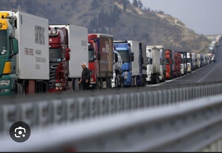 بررسی مشکلات فعالان ناوگان حمل و نقل بار جاده‌ای