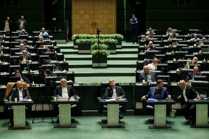 رئیس جمهور پزشکیان در مجلس