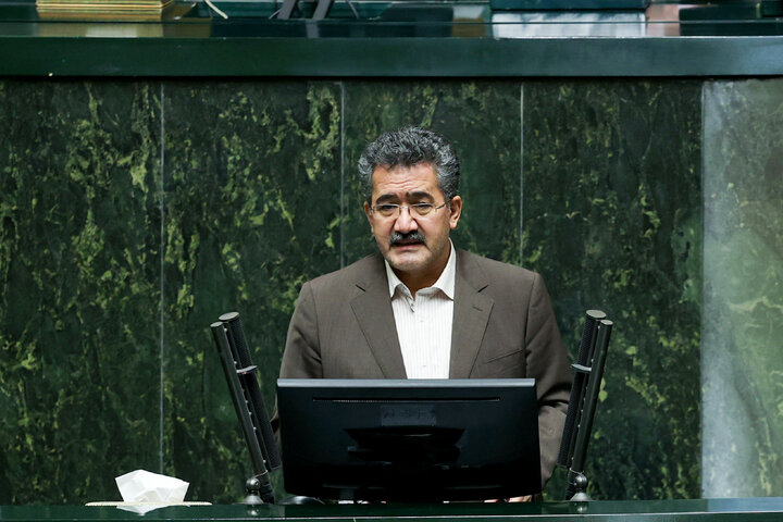 حضور در جلسه استیضاح وزیر امور اقتصادی و دارایی