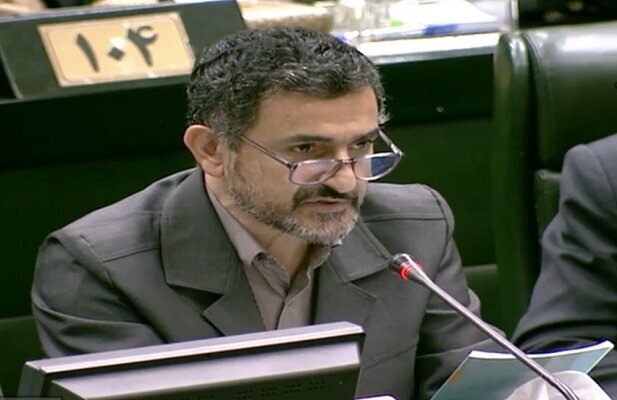 زارعی: هیئت رئیسه مجلس محل سیاست‌زدگی، دعوا و غرفه امتیازطلبی نیست