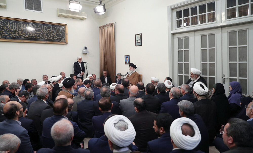 دیدار جمعی از مسئولان ارشد سه قوه به مناسبت سال جدید