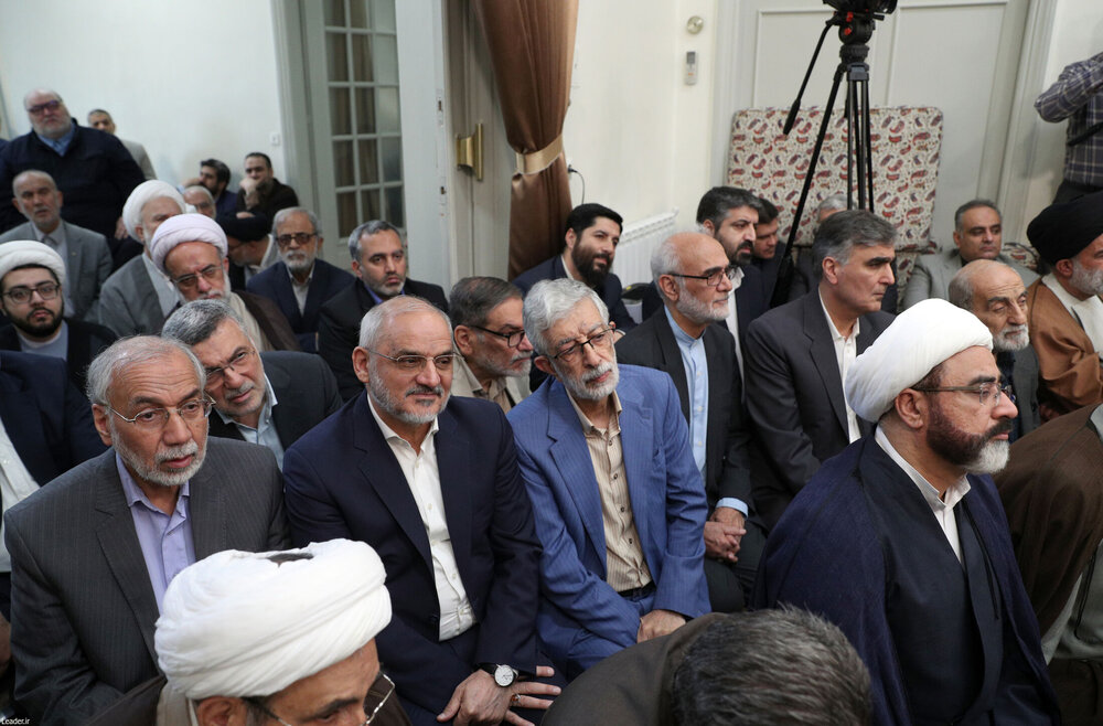 دیدار جمعی از مسئولان ارشد سه قوه به مناسبت سال جدید