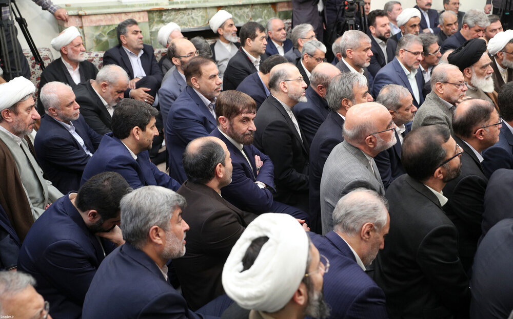 دیدار جمعی از مسئولان ارشد سه قوه با رهبر انقلاب