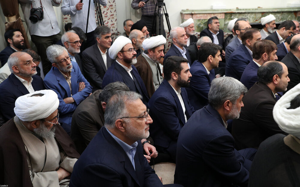 دیدار جمعی از مسئولان ارشد سه قوه با رهبر انقلاب