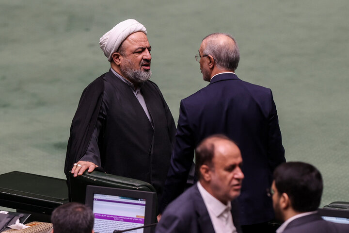 جلسه علنی یکشنبه 7 اردیبهشت مجلس شورای اسلامی