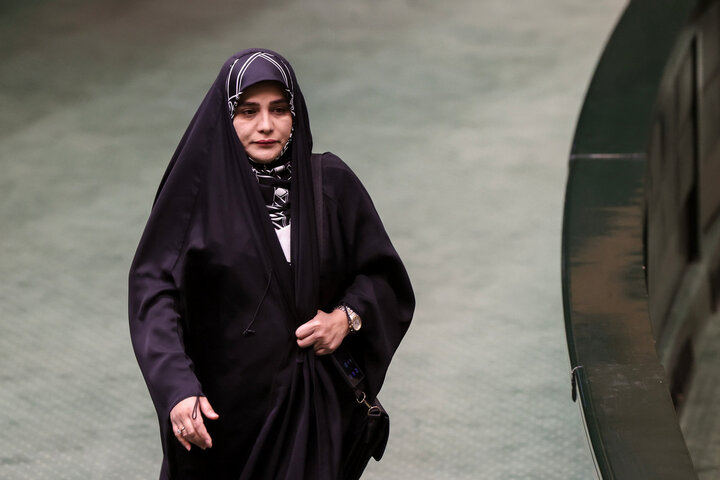 جلسه علنی یکشنبه 7 اردیبهشت مجلس شورای اسلامی