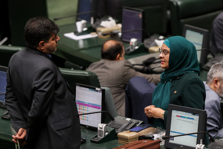 جلسه علنی یکشنبه 7 اردیبهشت مجلس شورای اسلامی