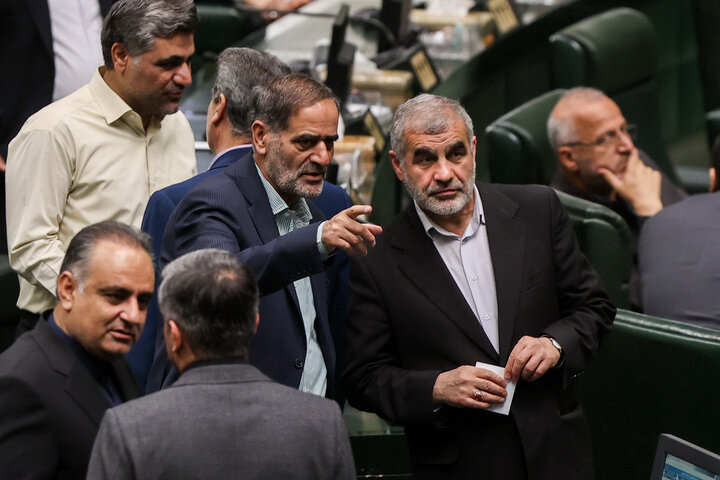 جلسه علنی یکشنبه 7 اردیبهشت مجلس شورای اسلامی