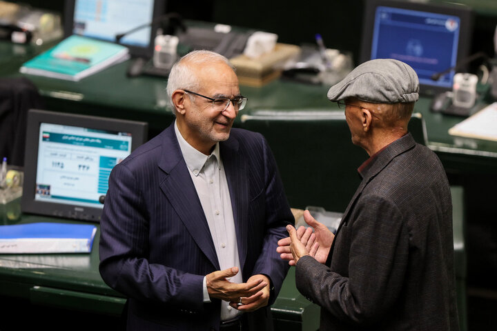 جلسه علنی یکشنبه 7 اردیبهشت مجلس شورای اسلامی