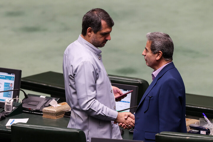 جلسه علنی یکشنبه 7 اردیبهشت مجلس شورای اسلامی