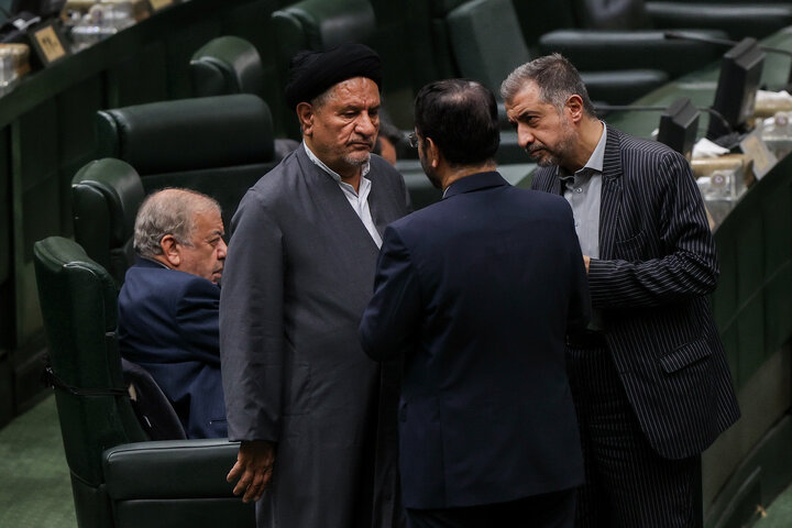 جلسه علنی یکشنبه 7 اردیبهشت مجلس شورای اسلامی