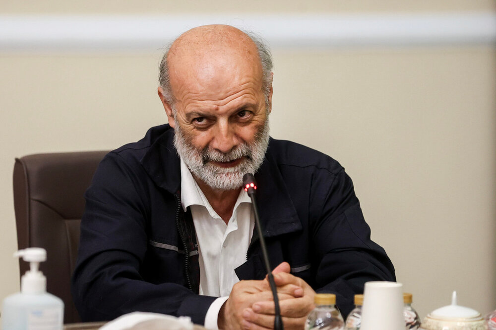 دیدار اعضای ستاد مرکزی بزرگداشت هفته کارگر با قالیباف