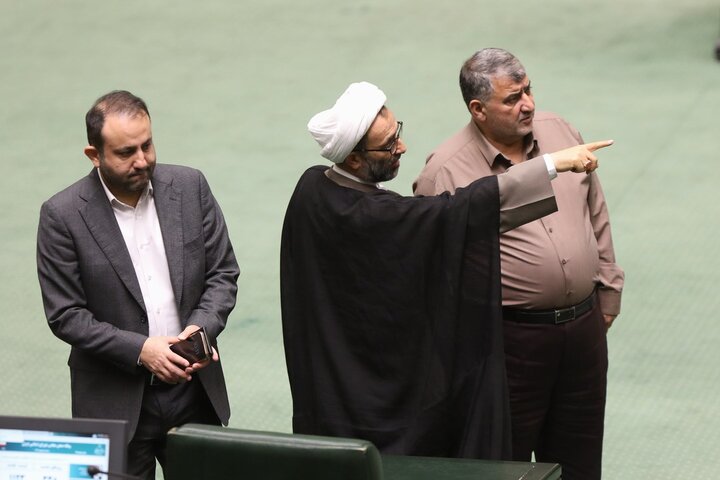 جلسه علنی 9 اردیبهشت