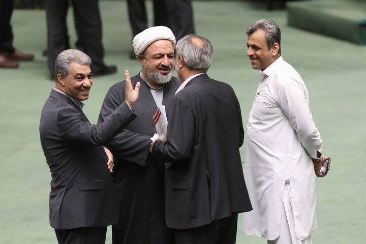 جلسه علنی 9 اردیبهشت