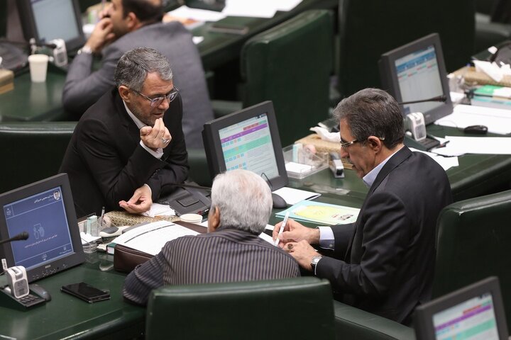 جلسه علنی 9 اردیبهشت