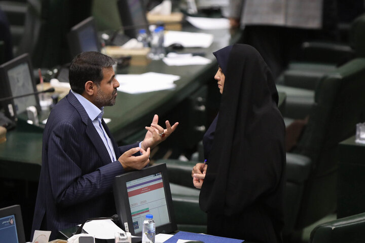 جلسه علنی 9 اردیبهشت