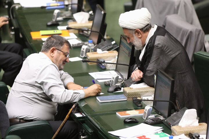 جلسه علنی 9 اردیبهشت