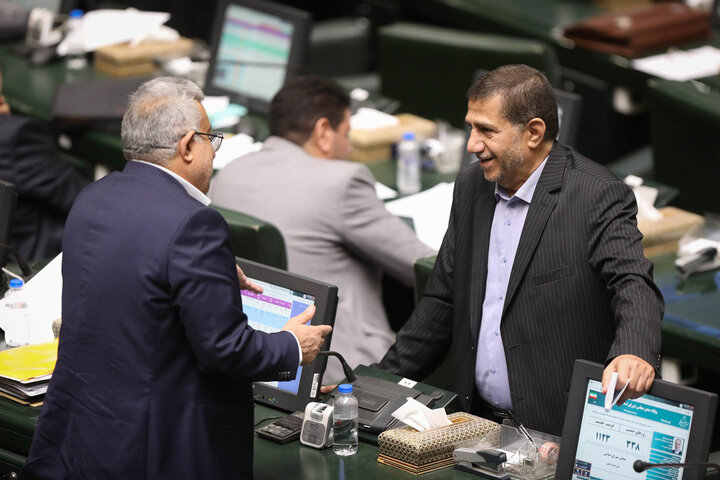 جلسه علنی 9 اردیبهشت