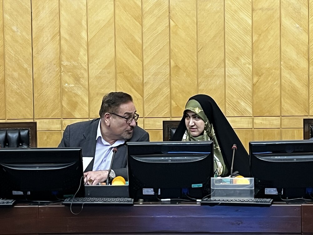 نشست بزرگداشت هفته معلم با حضور سمیه رفیعی رئیس فراکسیون محیط زیست