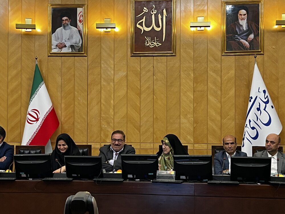 نشست بزرگداشت هفته معلم با حضور سمیه رفیعی رئیس فراکسیون محیط زیست