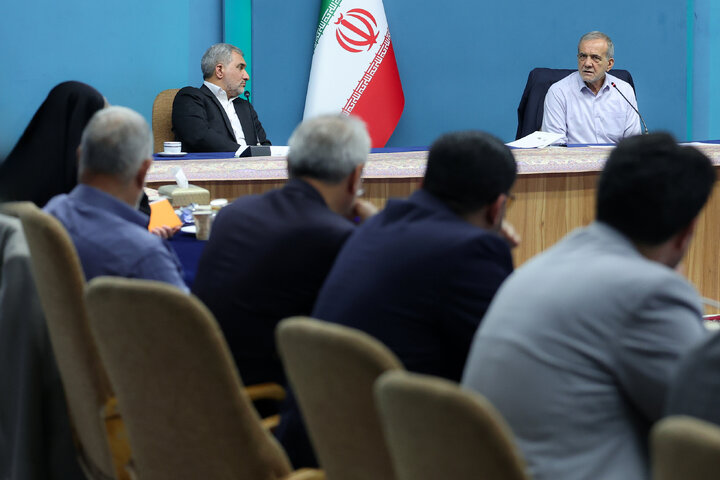 دیدار فراکسیون مستقلان با رئیس‌جمهور