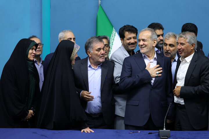 دیدار فراکسیون مستقلان با رئیس‌جمهور